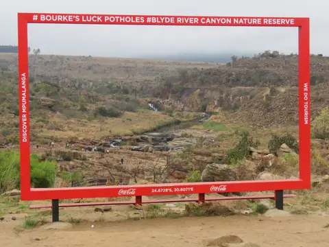 585_PanoramaBourke'sLuck.JPG