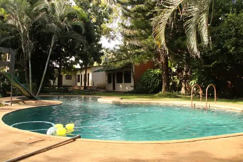 2H1A2100.JPG