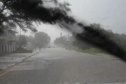 hb6219ee.JPG