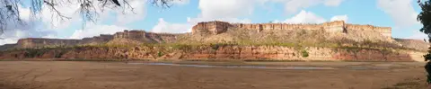 PanoramaChilojoCliffs4.jpg