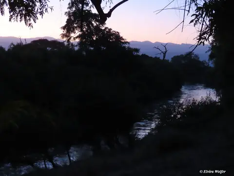 AbendstimmungmitNgurumanMountains2.jpg