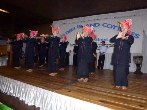 295.JPG