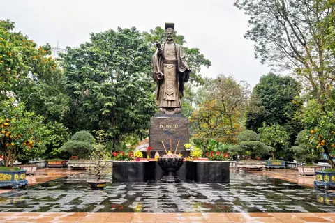 OM101708_Radiant.jpg
