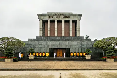 OM101849_Radiant.jpg