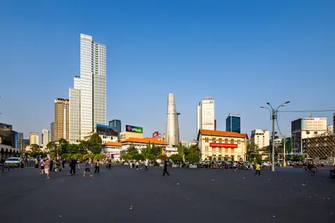 OM103378_Radiant.jpg