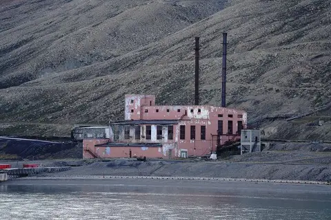 k-2018-08-01eGeisterstadtPyramiden09.JPG