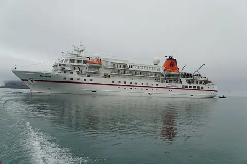 k-2018-08-04dAlicehamnaimRaudfjord08.JPG