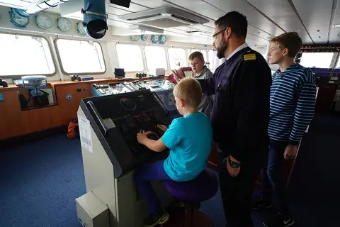 k-2018-08-10bJungeEntdeckeralsKapitän05.JPG