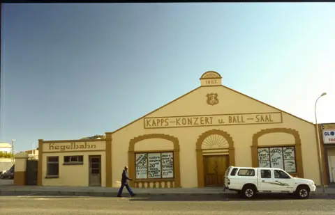 Namibia180-2.jpg