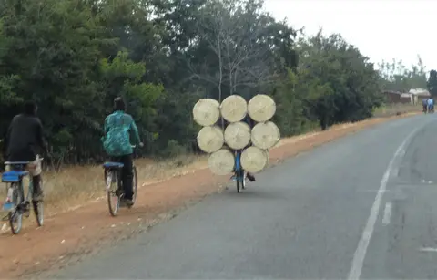 ZZZ-M-bike.jpg