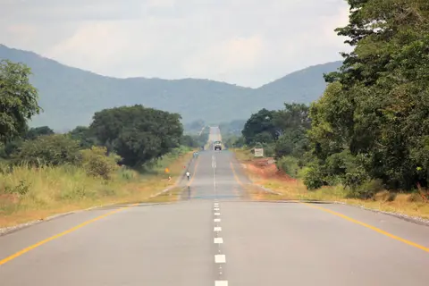 ZZZ-StrasseChipata.jpg