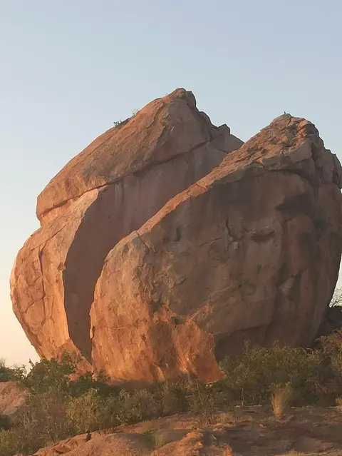 NamibiaSilviaHandy(322).JPG