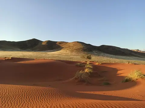 NamibiaSilviaHandy(623).JPG