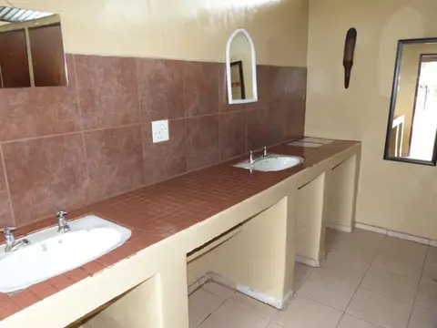 hdb9e89c.JPG
