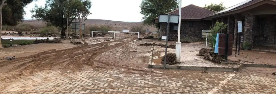 HobasLodgeentrance.jpg