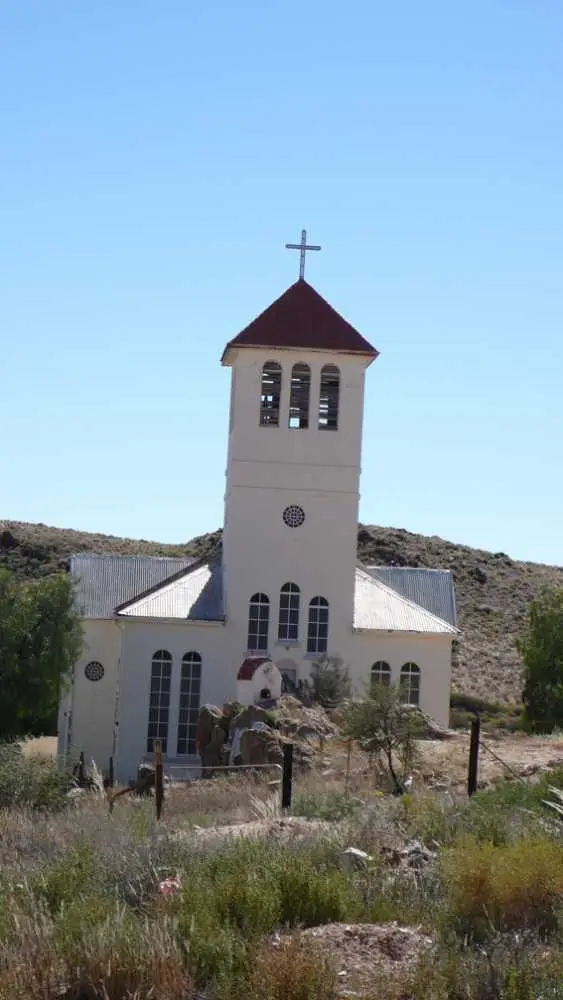 kirche_aus.JPG