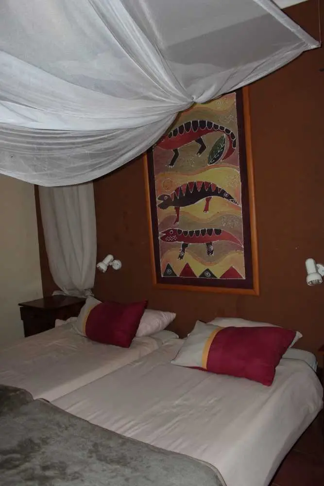 017BungalowNamibDesertLodge.jpg