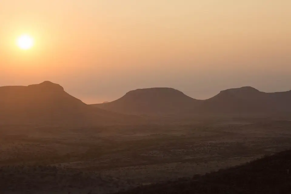 13-namiba-2017-9197.jpg