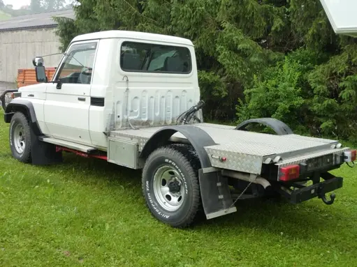 16Toyotasolo.JPG