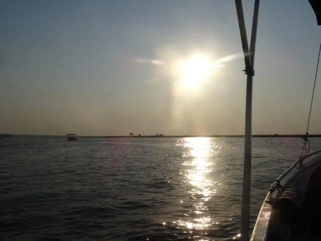 hb875158.JPG