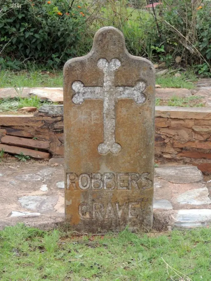 hcaef085.JPG
