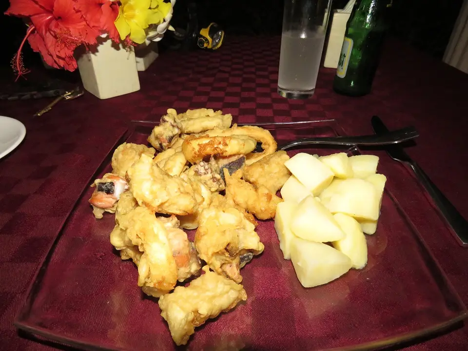 DinneratSunPalm.jpg
