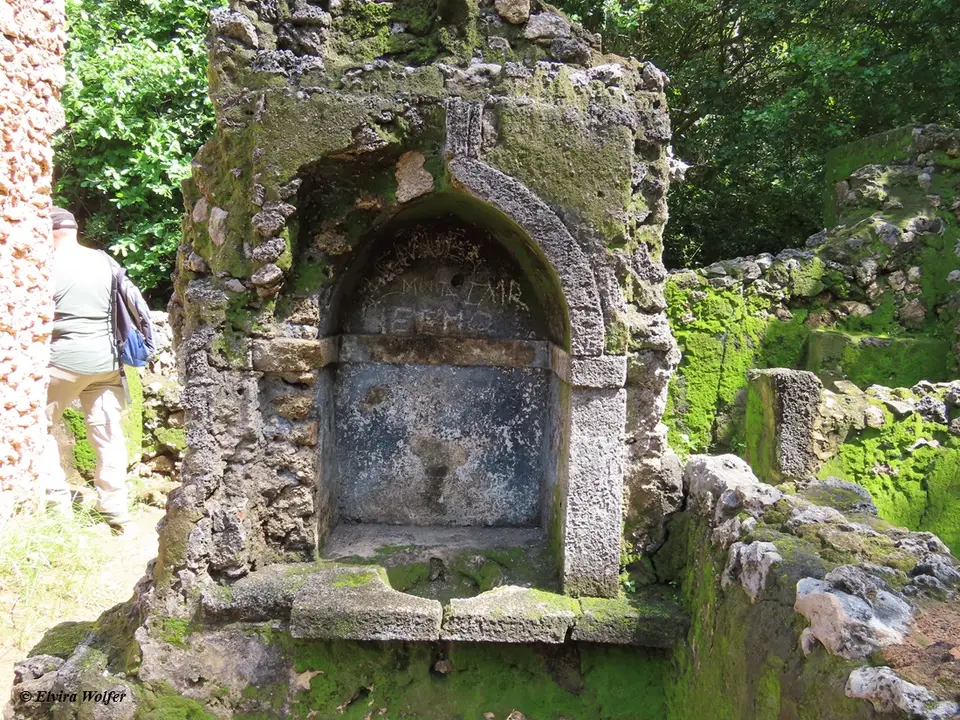 GediRuins2.jpg