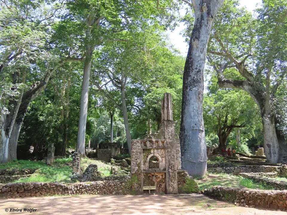GediRuins7.jpg