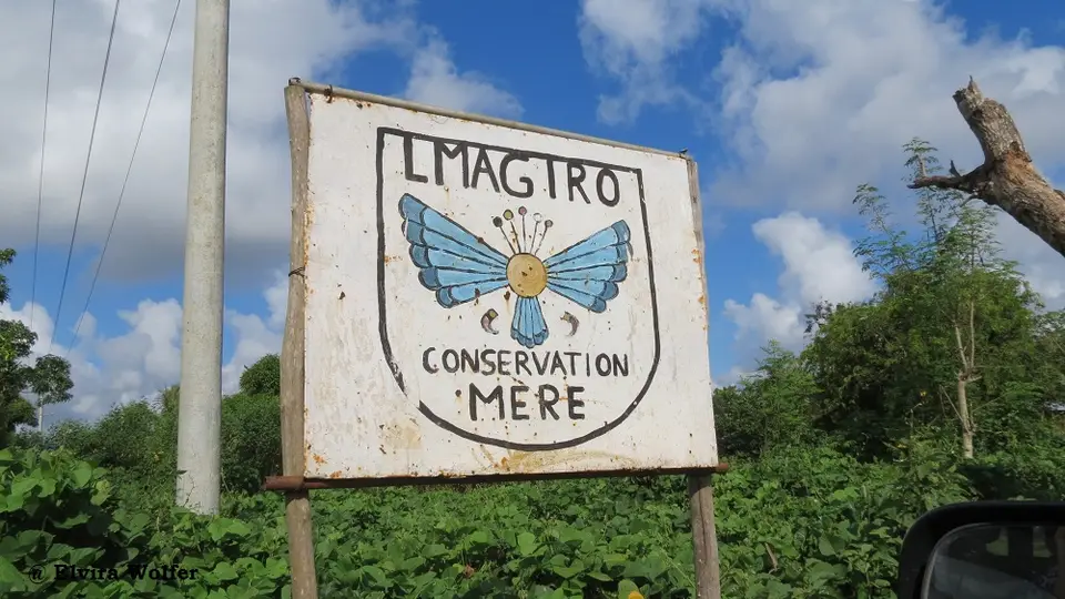 Lmagirosign.jpg