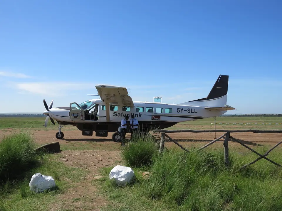 SafarilinkkleinerFlieger.jpg