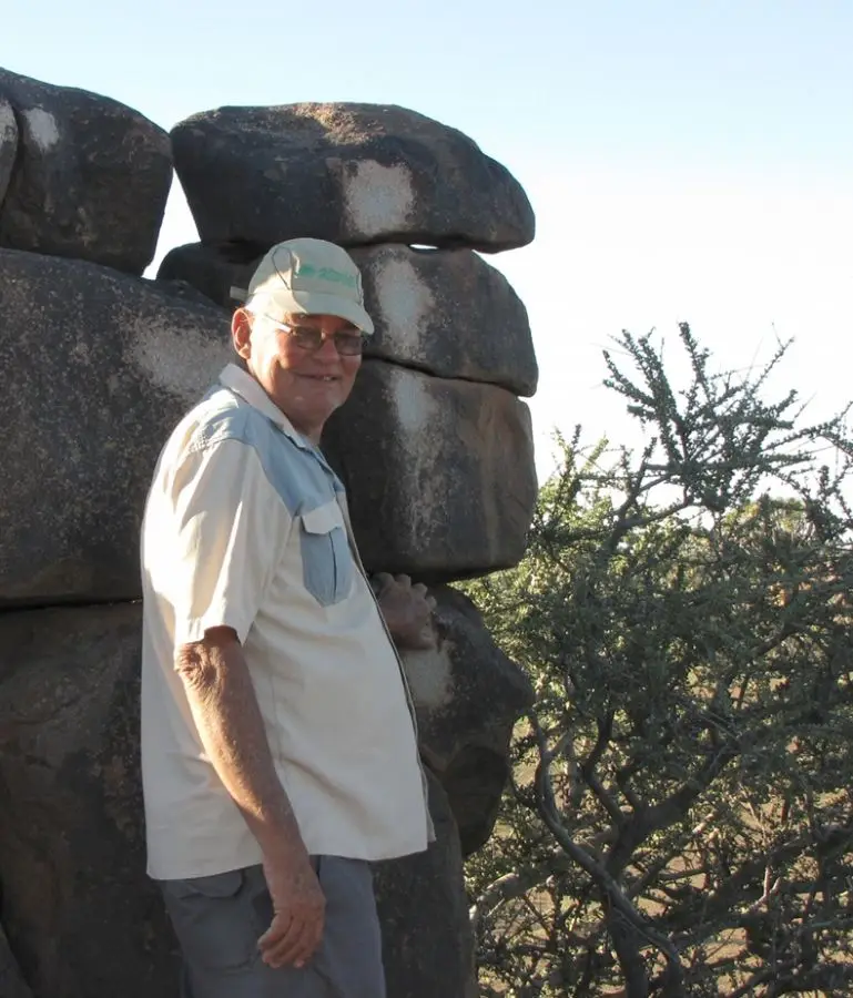 heb86096.JPG
