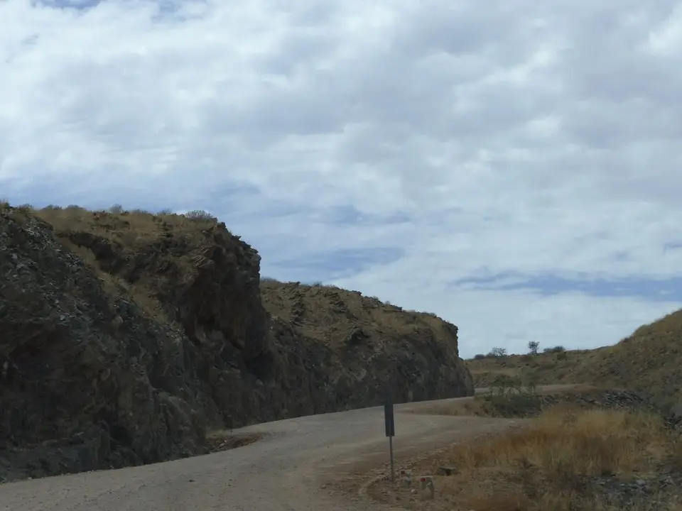h67088bf.JPG