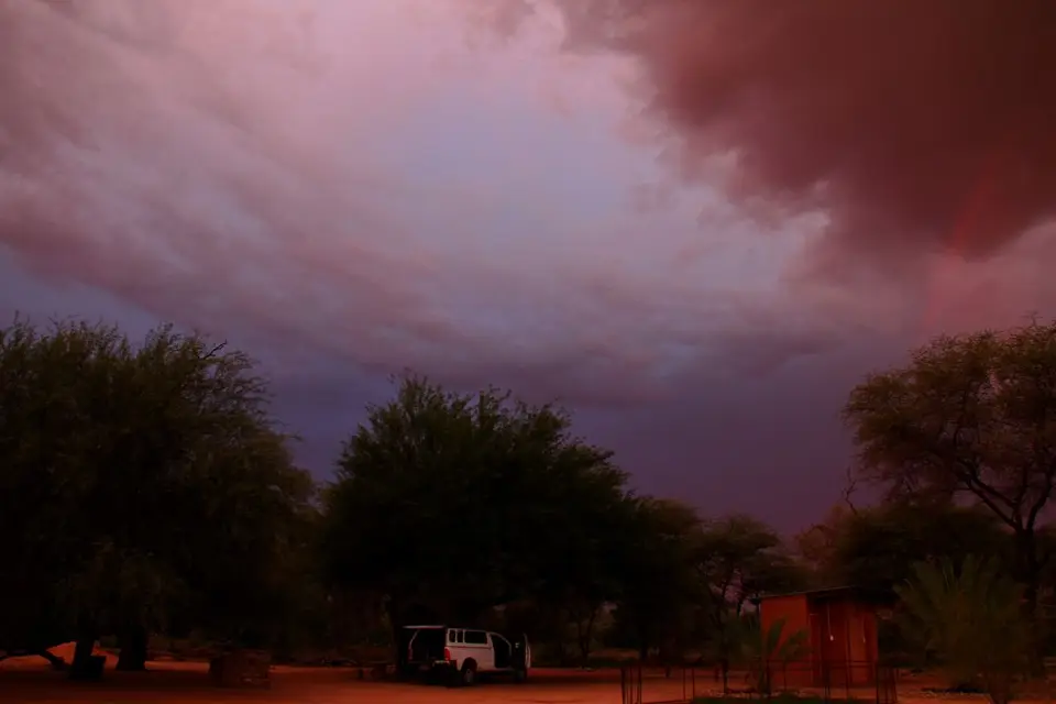 h21070ab.JPG