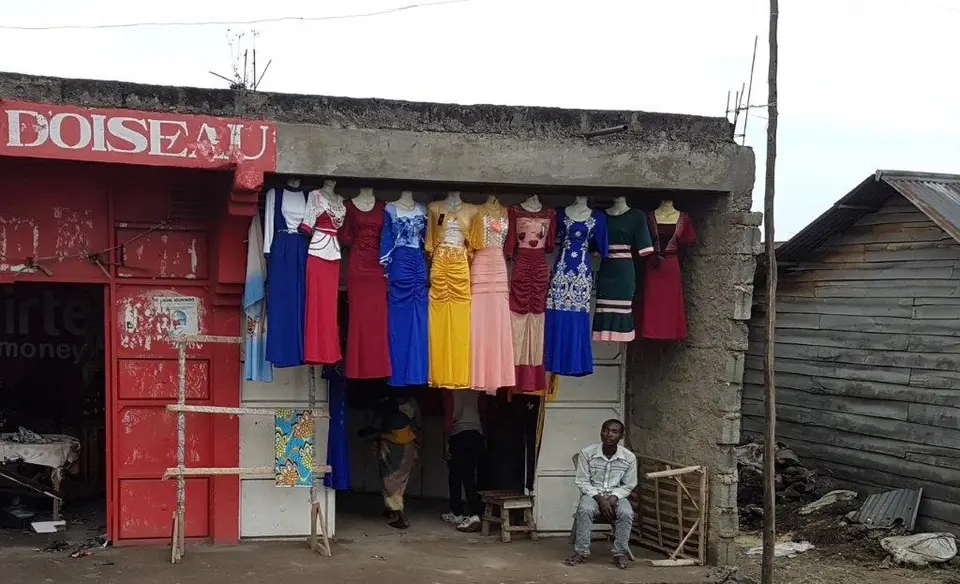 9Goma4kleidung.jpg