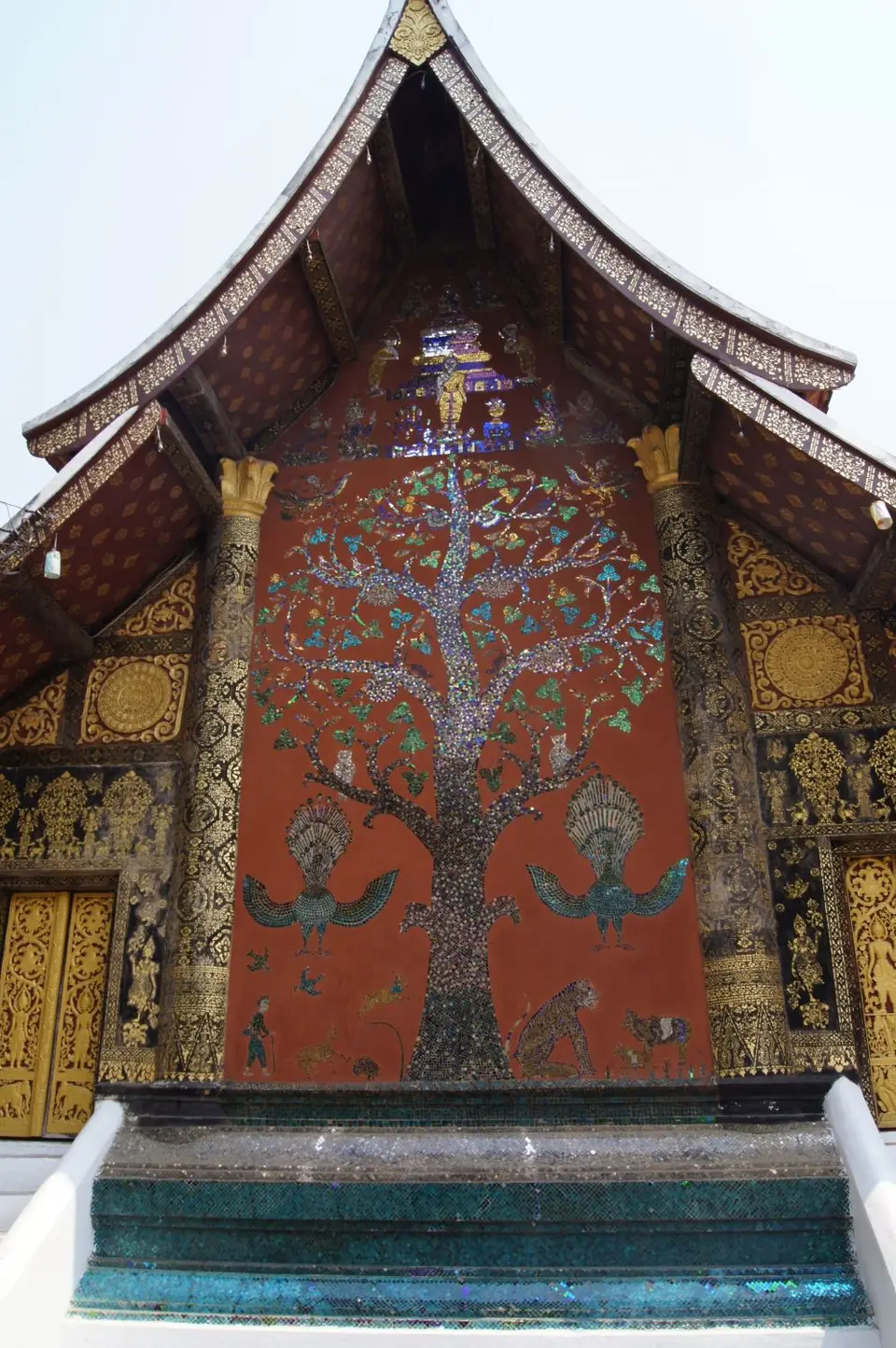 04810900-LuangPrabangWatXiengThongFlammenbaumdesLebens-2.JPG