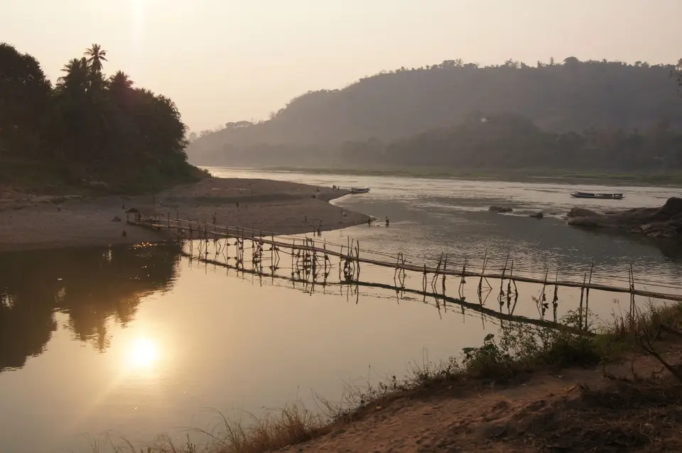 06901339-LuangPrabangNamKhan-Bambusbrücke.JPG