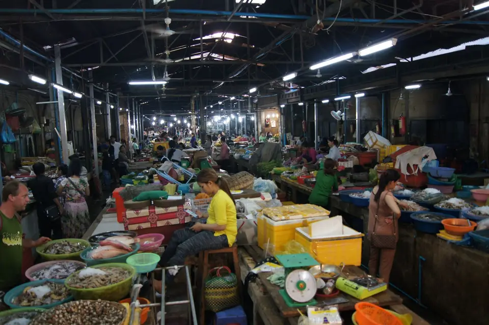 07611451-SiemReapPsarChas-AlterMarkt.JPG