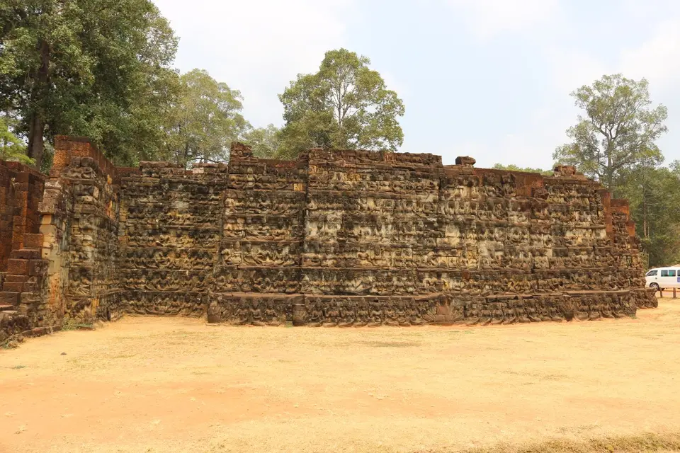 08671636-AngkorThomTerrassedesLepra-Königs.JPG