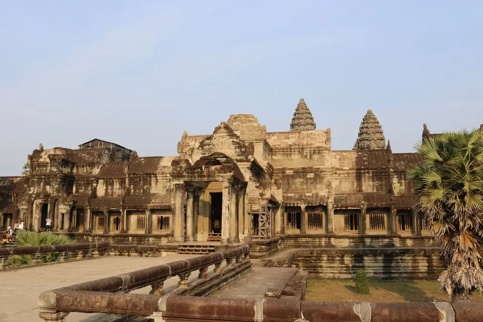 09311755-AngkorWatEhrenterrasse.JPG