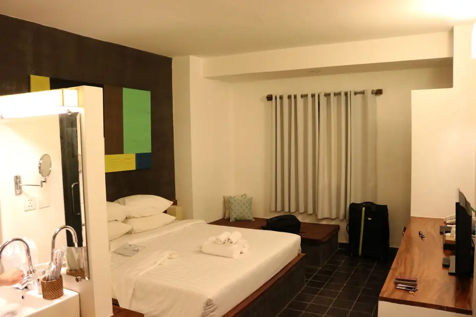 10832026-PhnomPenhPatioHotel.JPG