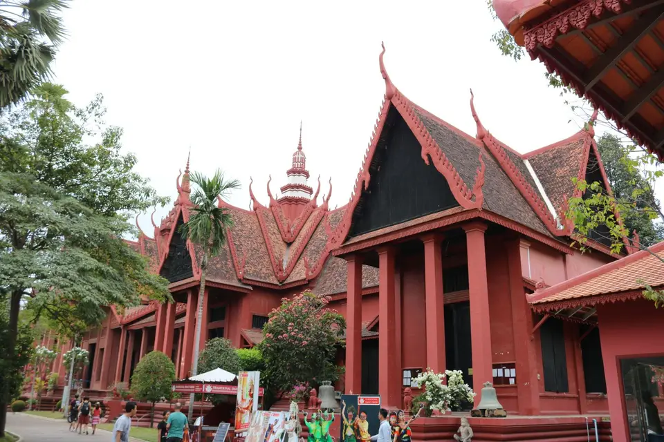 11402122-PhnomPenhNationalmuseum.JPG