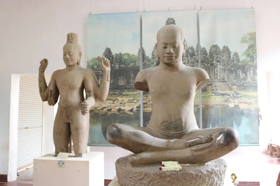 11532140-PhnomPenhNationalmuseum.JPG