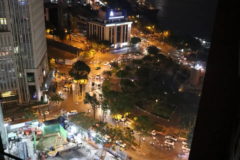 13402450-SaigonTranHungDaoStatue.JPG