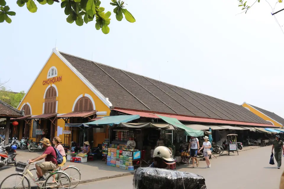 15982859-HoiAnMarkt.JPG