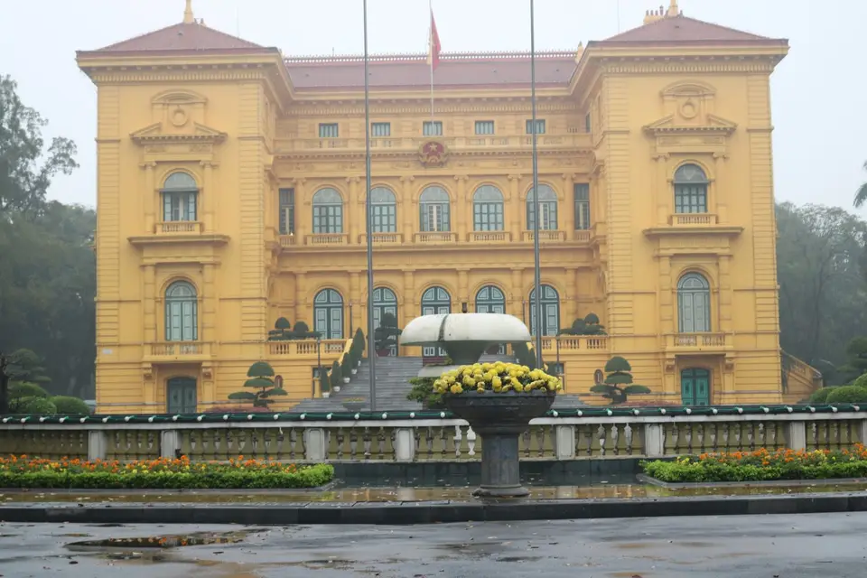 18163205-HanoiPresidentialPalace.JPG
