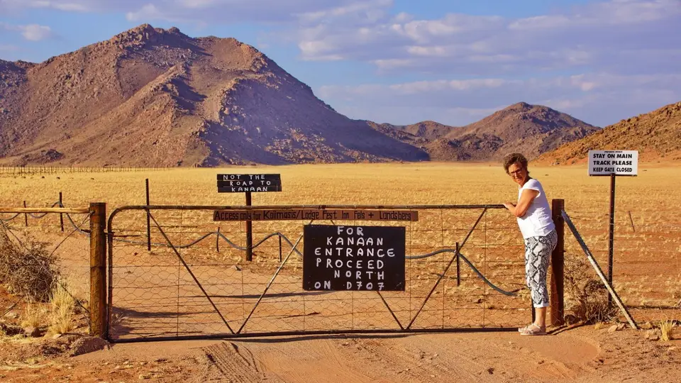 namibia-2019-05-1616-14-56_1.jpg
