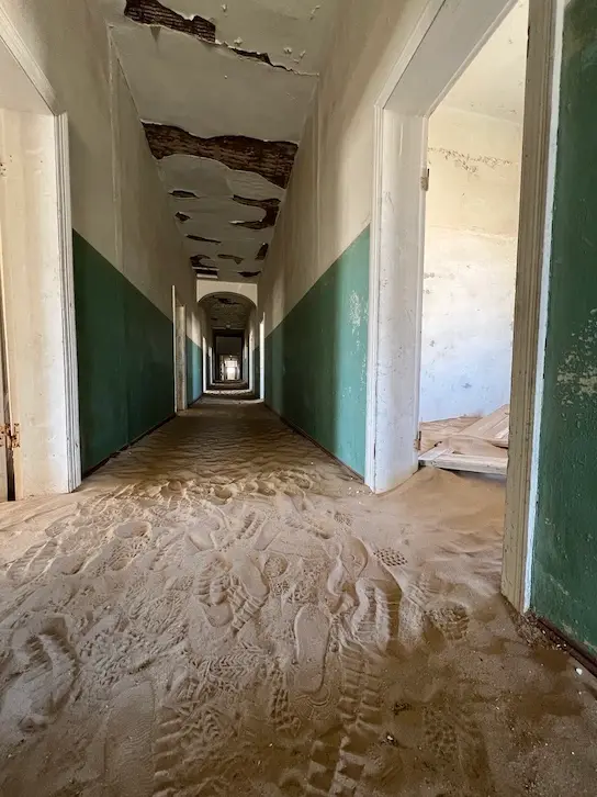 kolmanskop4.jpeg