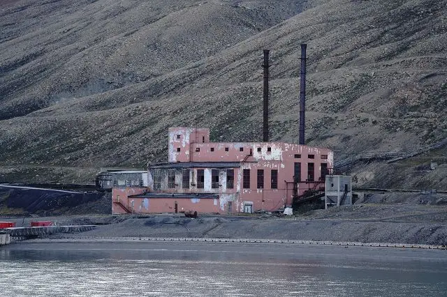 k-2018-08-01eGeisterstadtPyramiden09.JPG