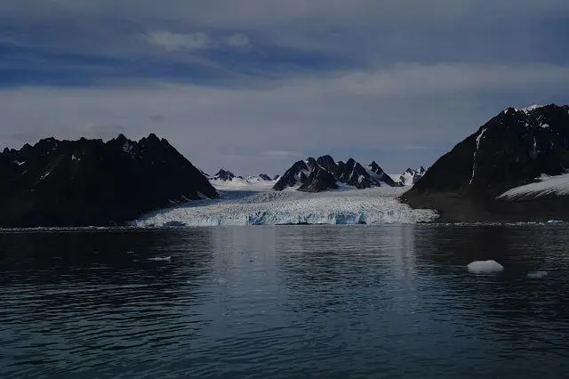 k-2018-08-05aMonacobreenimLiefdefjordLiebesfjord029.JPG