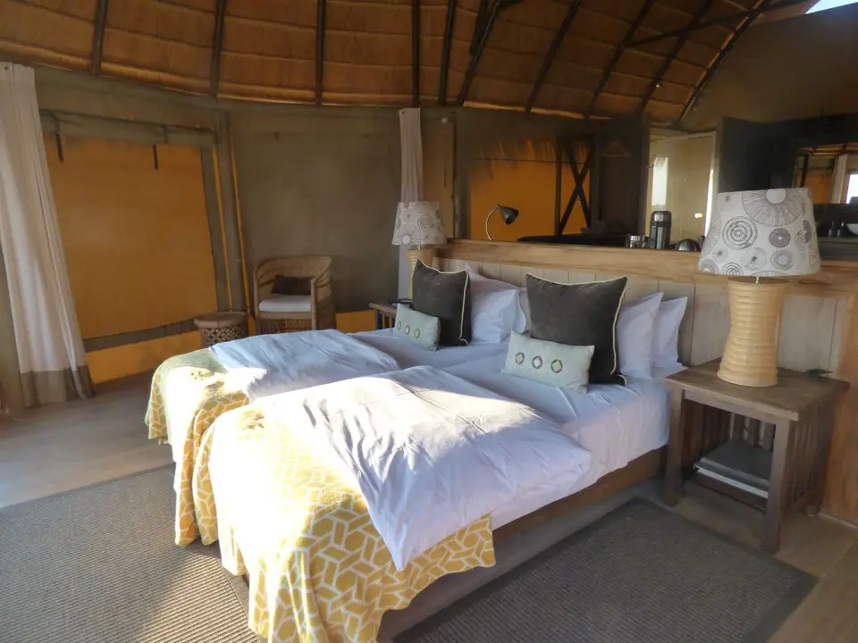 Namib_215_sm.jpg